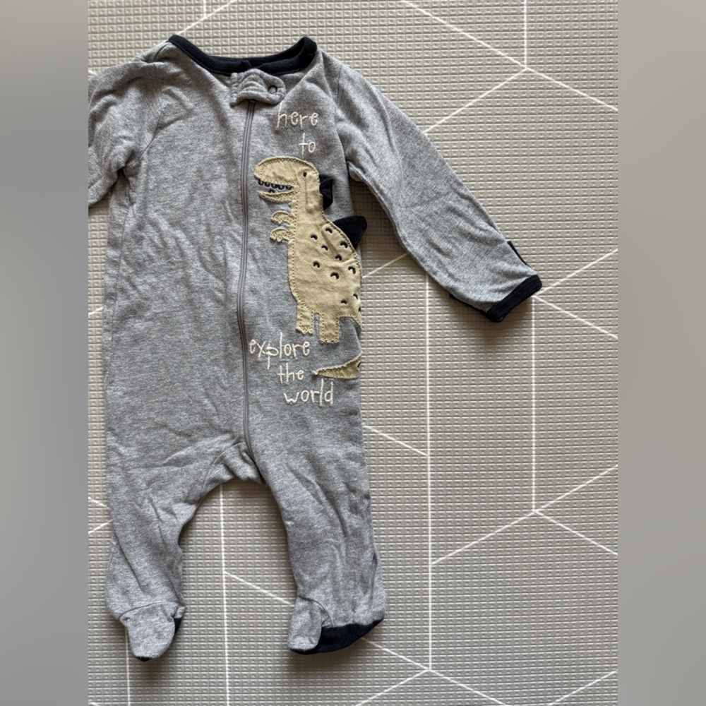 Gerber|Baby boy Heather Gray Dino One-Piece Footed Pajamas,size 0-3M,EXPLORE
